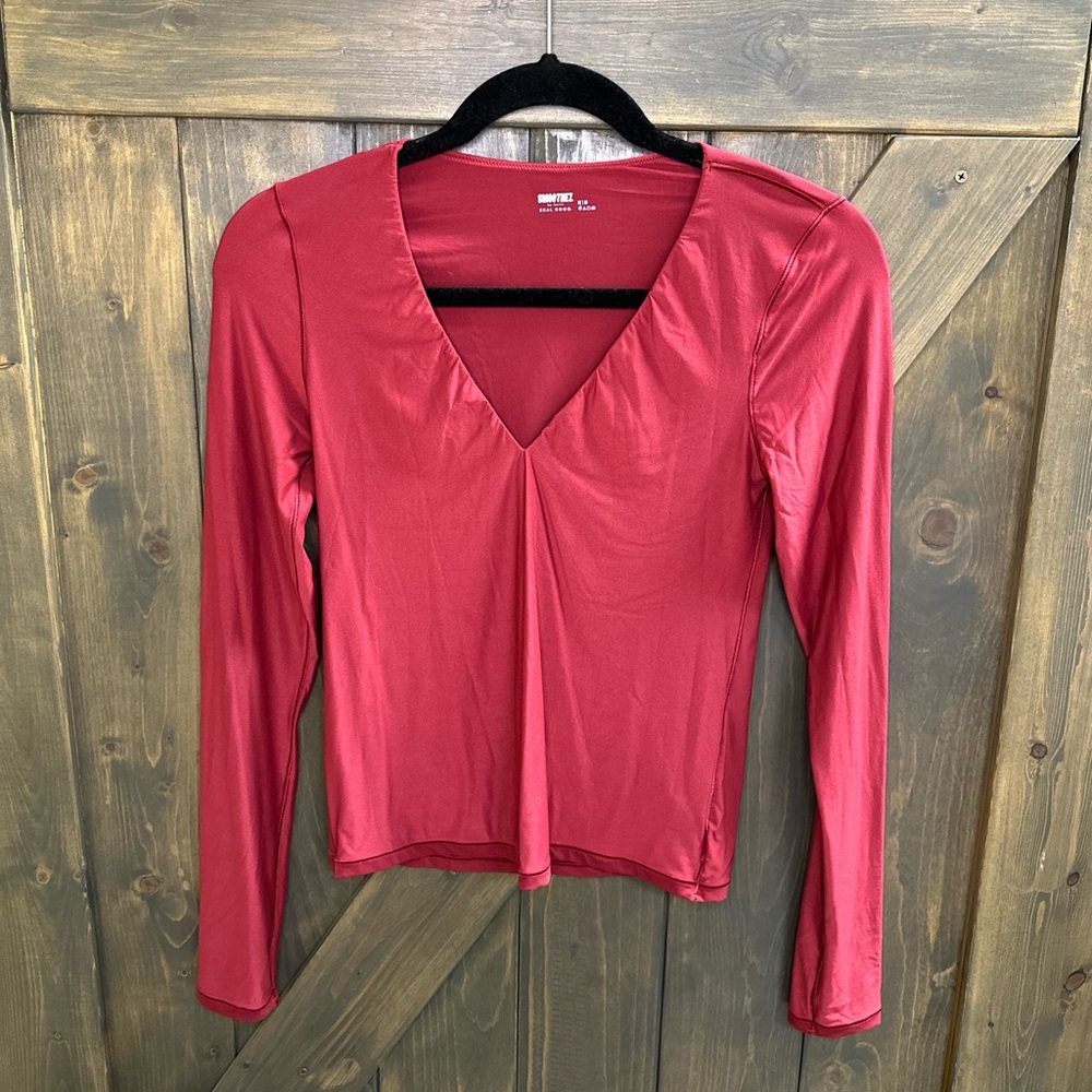 SMOOTHEZ by Aeire Real Good Long Sleeve Plunge Top